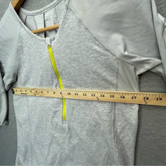 Lululemon Womens Gray Chartreuse 1 2 Zip Pullover Top - Picture 4 of 8